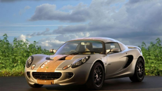 Lotus минава на еко предавка