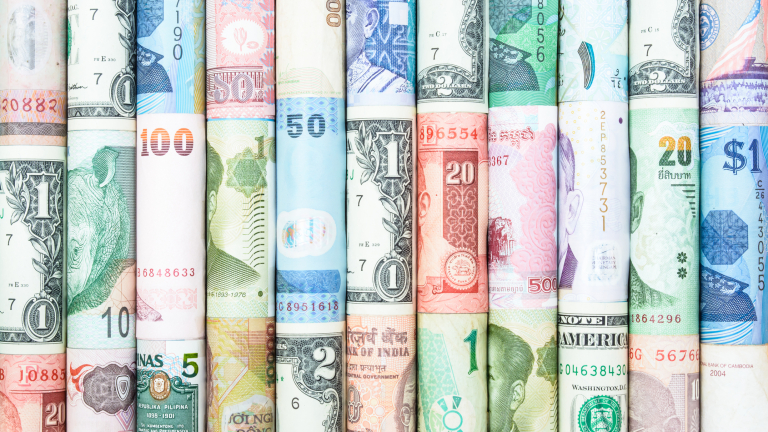 Русия е сменила 100 милиарда долара за йени, юани и евро