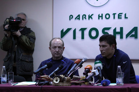 Феновете на "акулите" готвят изпращане на Трайков