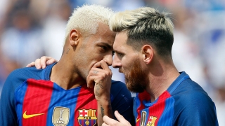 Лекуващият тежка контузия футболист на ПСЖ Неймар пусна снимка