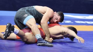 Айк Мнацаканян започна с победа участието си на Световното първенство