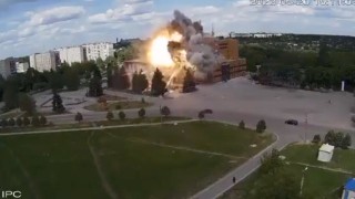 Украинският президент Володимир Зеленски осъди ракетния удар срещу културен център