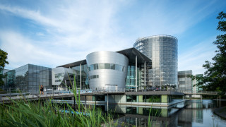 Германският производител на спортни автомобили Porsche отчита нетна загуба в