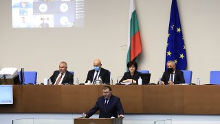 Изготвят нова програма за превенция на ХИВ и СПИН