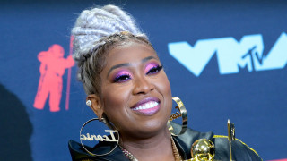 Миси Елиът все още е фурия на музикалната сцена Макар