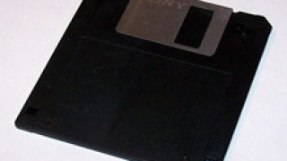 Краят на флопи дискетата, оповестен от PC World