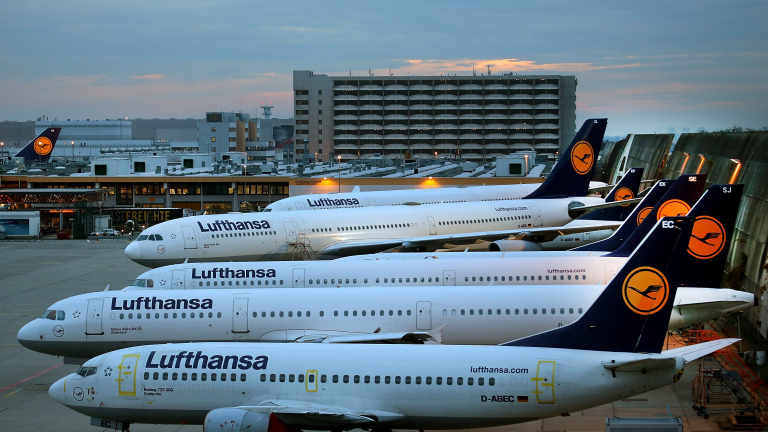 "Луфтханза" отмени повече от 800 полета, след като пилотите възобновиха стачката