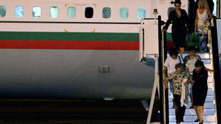 38 оцелели българи кацнаха на летище "София"