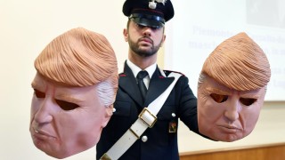 Двама братя обирали банкомати в Италия Те били маскирани като