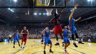 Барселона не използва услугите на Александър Везенков но разгроми Макаби