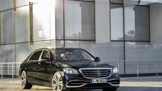 Mercedes Benz изтегля 400 000 автомобила във Великобритания заради проблем с