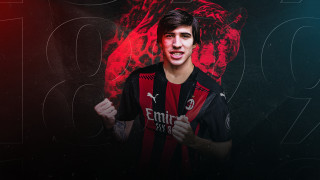 Полузащитникът на Милан Сандро Тонали е близо до трансфер в