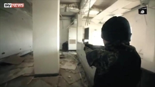 „Ислямска държава” с брутално видео – деца преследват и убиват затворници като играта Call of Duty