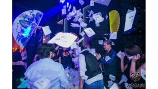 Малдини затъна в дъжд от салфетки из нощна София