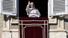 Папа Лъв XIV прати 100 000 порции пилешка супа на Украйна