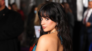 Камила Кабейо се опитва да бъде открита пред феновете си