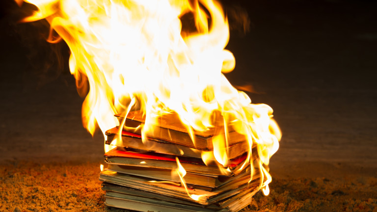 Местна библиотека в Северозападен Китай е критикувана за изгаряне на