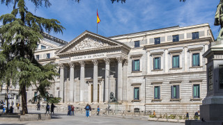 Испанското правителство беше принудено да промени курса и в понеделник