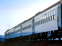Влакът София-Варна обновен с пет немски вагона