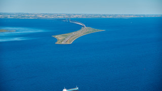 Сблъсък между товарен кораб и руски боен кораб в датски