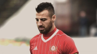 Фенове на ЦСКА явно виждат в лицето на капитана Николай