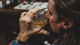 Когато говорим за консумацията на алкохол най често се коментират вредите