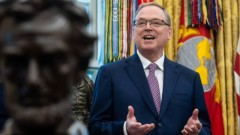 Хасет: Шътдаунът може да намали БВП на САЩ с 0,1% седмично