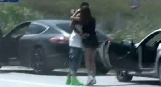 Благо Георгиев и Биляна се награбиха на улицата