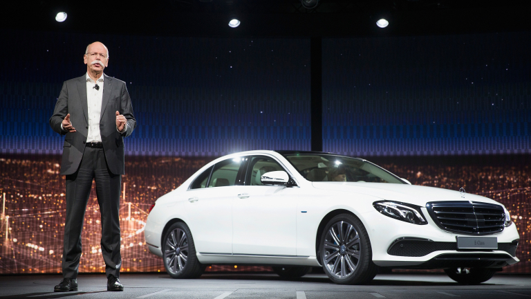 Daimler с амбиция да стане най-големият производител на луксозни коли за 2016 г.