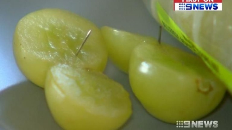 Откриха игли в грозде в Австралия