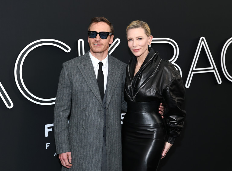 Кейт Бланшет и Майкъл Фасбендър на премиерата на „ Черната чанта “ в Ню Йорк