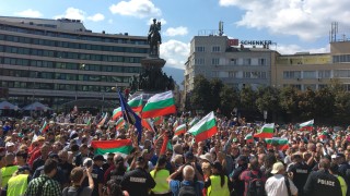Протести Дума И българите в чужбина искат оставка на Борисов 3