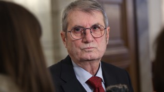 Министърът на здравеопазването Христо Хинков отстъпва поста си при ротацията