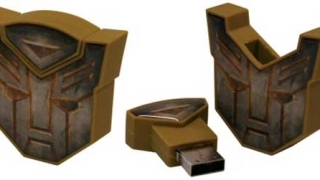 Transformers: Revenge of the Fallen идва на USB стик