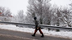 Ураганен вятър събори дървета и повреди самолети в Александруполис 