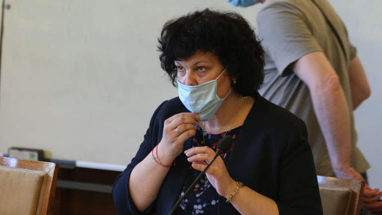 Неносенето на маски в клас щяло да се наказва само в краен случай