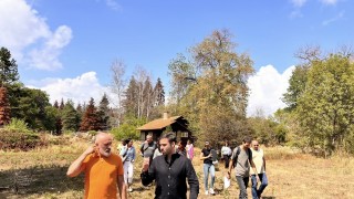 Започна фактическото приемане на парк Врана Това съобщи във Фейсбук