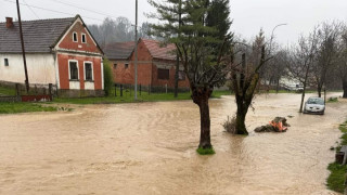 Обилните валежи през последното денонощие предизвикаха преливане на река Вучица