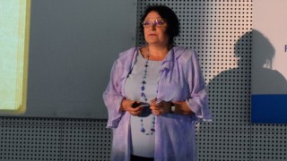 Любомира Николаева-Гломб: Нека затворим учениците последни
