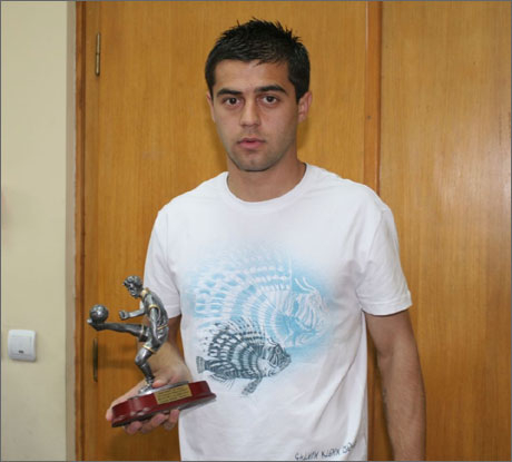 Петър Златинов герой за Интер (Баку) срещу Партизан