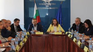 Ограничават употребата на наргилета