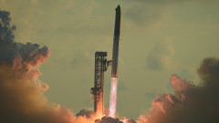 SpaceX изстреля най-голямата и мощна ракета в света Starship към околоземна орбита