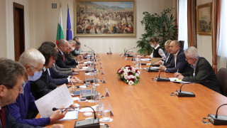 Румен Радев призова за бързи решения за българската енергетика