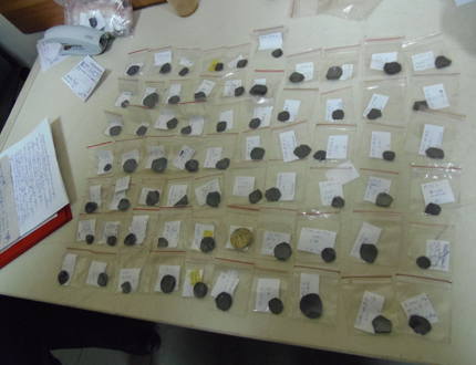 Митничари откриха 877 старинни монети на Калотина