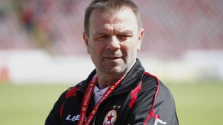 Вече бившият треньор на ЦСКА Стойчо Младенов говори пред медиите