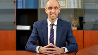 В Азербайджан има около 15 компании предоставящи консултантски услуги и