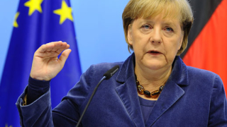 Меркел: Европейската дългова криза няма да изчезне за една нощ