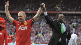 Скоулс: Гигс трябва да заеме мястото на Фъргюсън