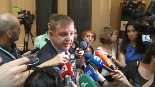 Не приемайте подкрепа от ДПС, Касим Дал и Местан, зове Каракачанов партиите