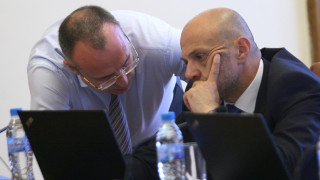 Удължават срока за пълноценно ползване на КЕП и ПИК